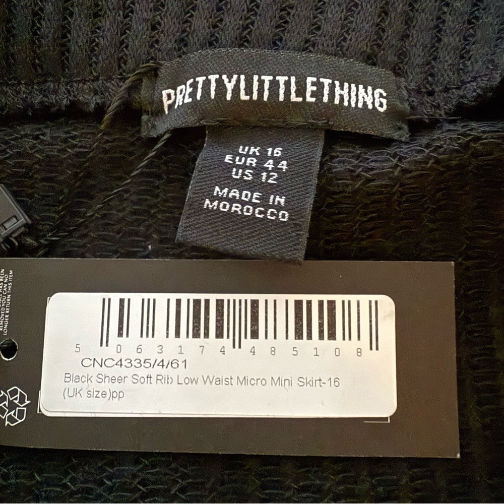 PrettyLittleThing Black Soft Rib Ribbed Micro Mini Skirt - Picture 4 of 6